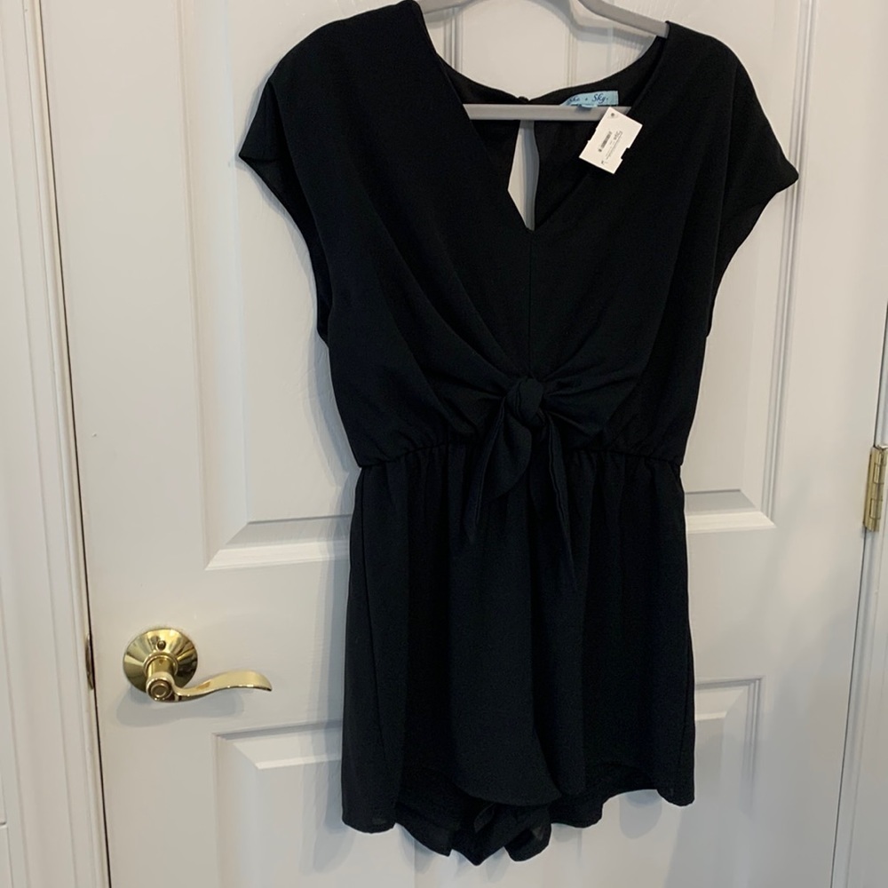 She & Sky black Romper with keyhole in back and lined Women’s size Large
